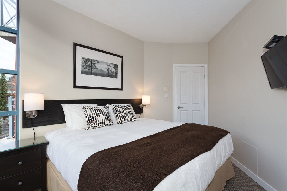 Beautiful Whistler Village Alpenglow Suite Queen Size Bed Air Conditioning Cable And Smarttv Wifi Fireplace Pool Hot Tub Sauna Gym Balcony Mountain Views מראה חיצוני תמונה