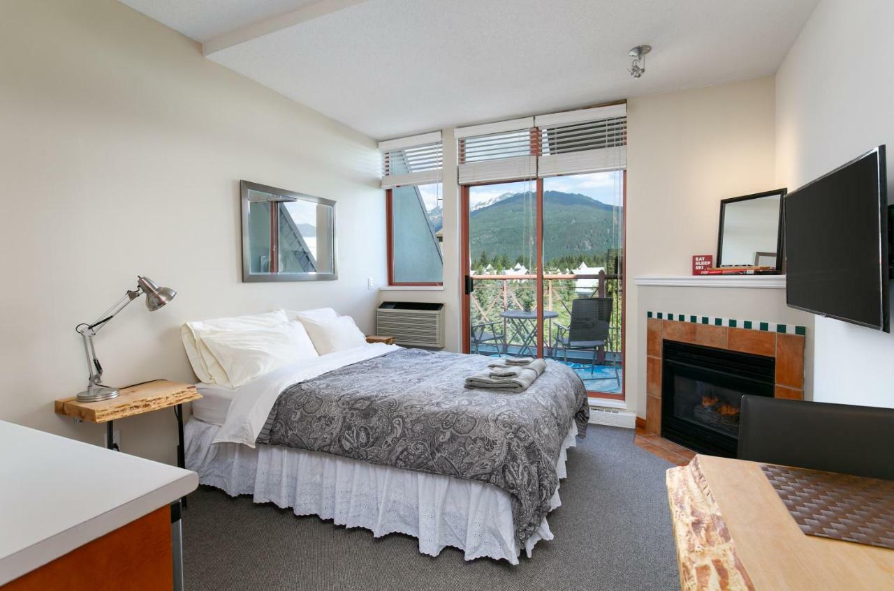 Beautiful Whistler Village Alpenglow Suite Queen Size Bed Air Conditioning Cable And Smarttv Wifi Fireplace Pool Hot Tub Sauna Gym Balcony Mountain Views מראה חיצוני תמונה